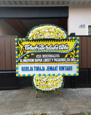Papan Bunga Duka di Loa Janan